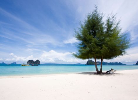 Фотографии острова Ко Нгай (Ko Ngai) - маленького высококачественный курортного острова Таиланда.