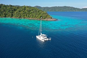 Аренда парусного катамарана на Пхукете Lagoon 620