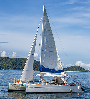 «hong 38ft» парусный катамаран