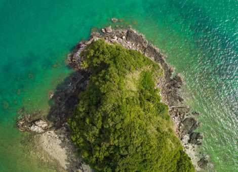 В 50 милях на юго-востоке от Пхукета в Андаманском море расположены острова Ко Ха, являющиеся настоящими жемчужинами Тайланда. 