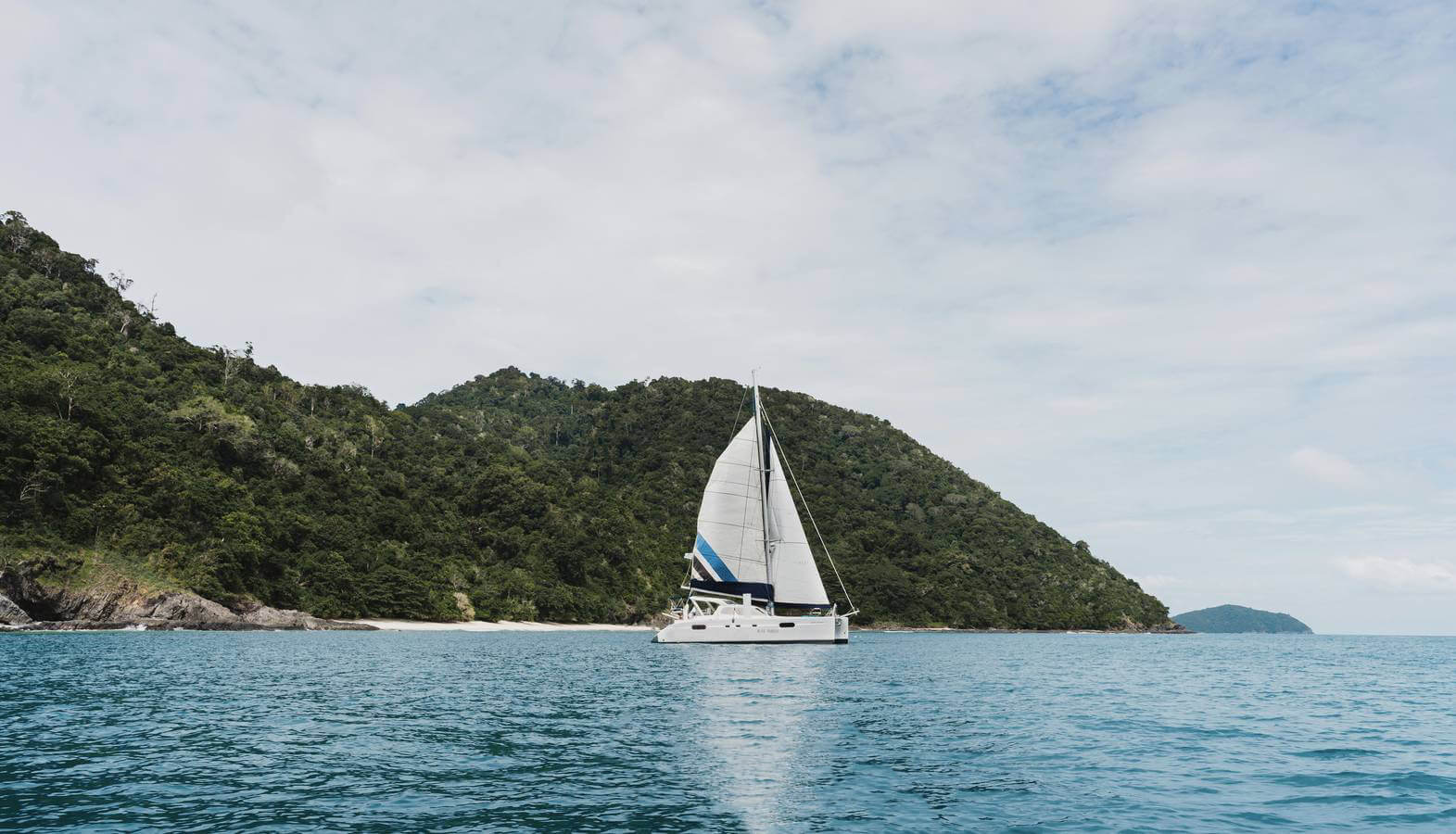 «blue Indigo — Catana 47 Ft.» ПАРУСНЫЙ КАТАМАРАН
