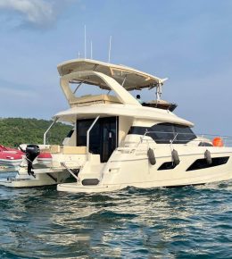 Аренда моторного катамарана на Пхукете «aquila 44»