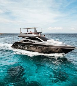 Аренда яхты на Пхукете «azimut 55 Black»