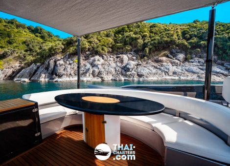 Аренда яхты на Пхукете «azimut 55 Black»