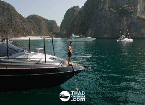 «azimut 55 Black» Yacht For Rent In Phuket