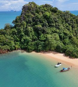 «monterey Sunrise 28» Аренда катера на Пхукете