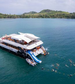 «party Catamaran 110ft» Аренда моторного катамарана на Пхукете
