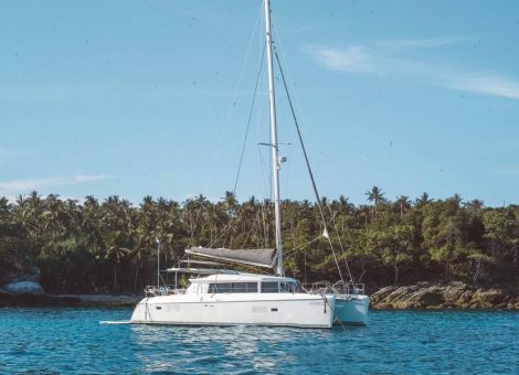 «blue Lagoon 42ft» Аренда парусного катамарана на Пхукете