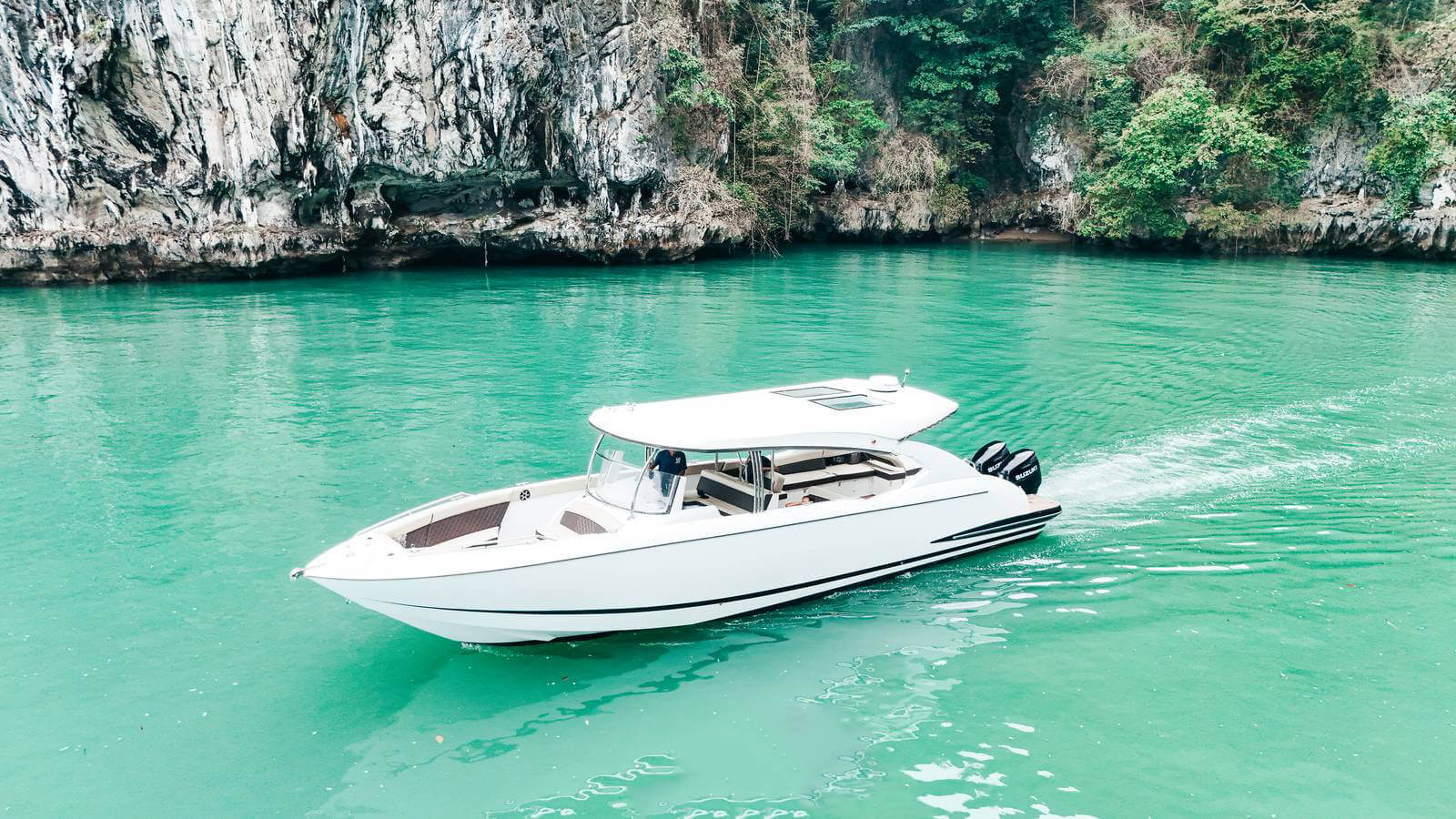«sport Cruiser 42ft» Аренда спидбота на Пхукете