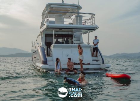 «azimut 60ft» Аренда моторной яхты на Пхукете
