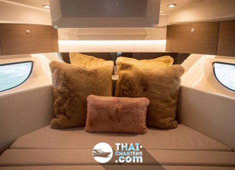 «jeaneau 34ft» Аренда моторной яхты на Пхукете