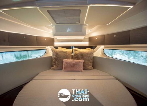 «jeaneau 34ft» Аренда моторной яхты на Пхукете