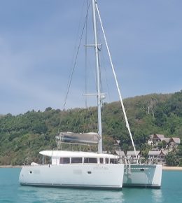 Продажа парусного катамарана «lagoon 400 S2 Helios» на Пхукете
