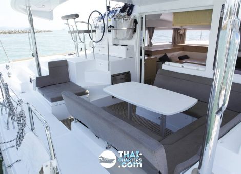 Продажа парусного катамарана «lagoon 400 S2 Helios» на Пхукете