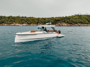 «madam Shadow 34ft» Аренда катера на Пхукете