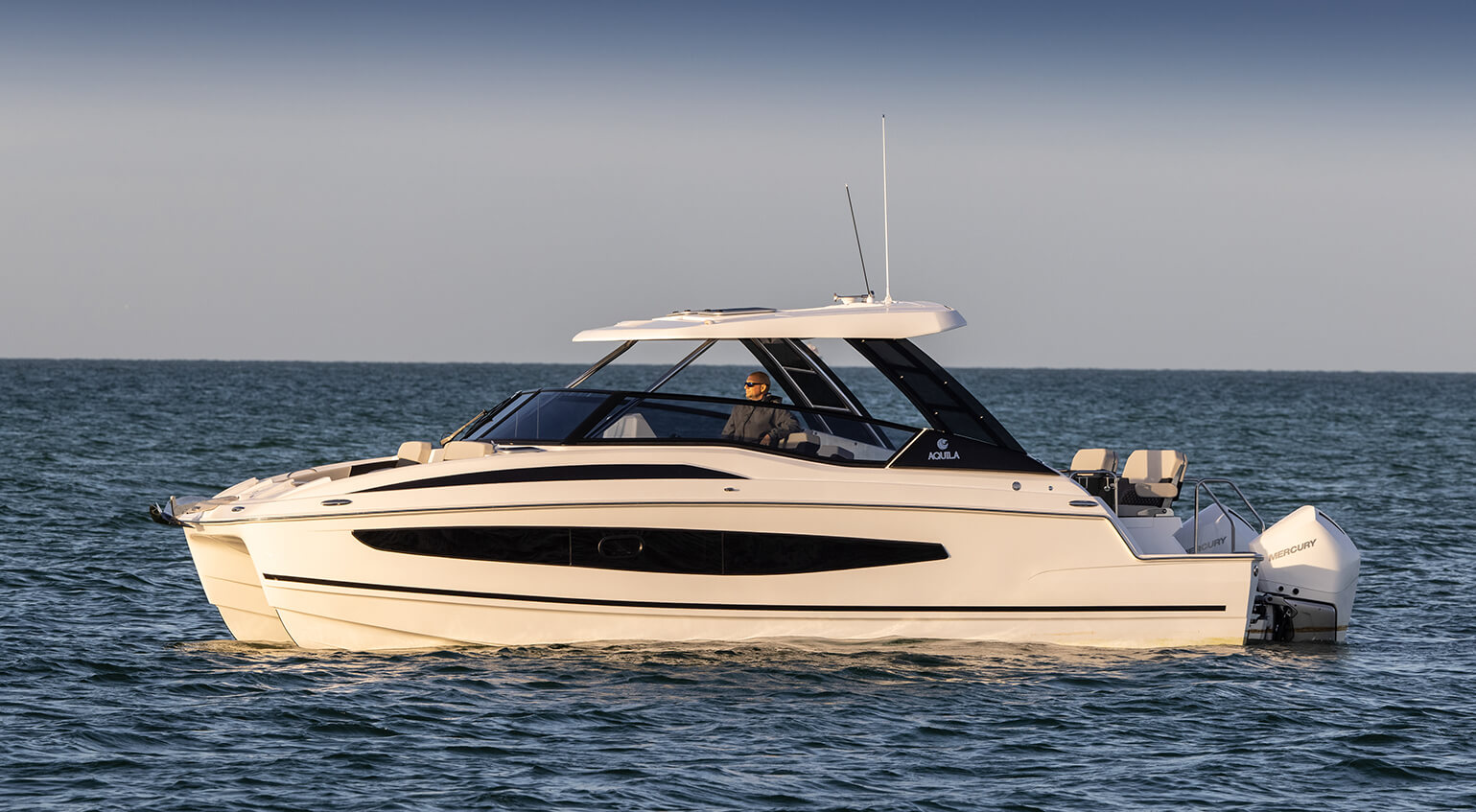 «aquila 32ft» Аренда моторного катамарана на Пхукете