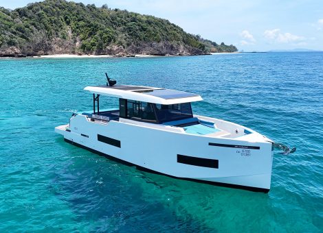 «d50 Coupe» Аренда моторной яхты на Пхукете