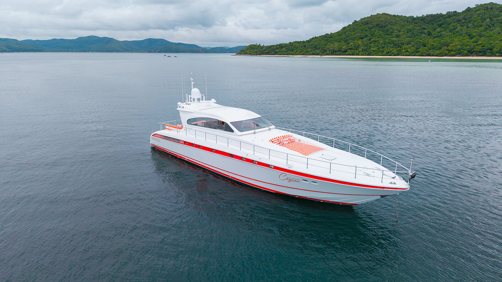 «arno Leopard 75ft» Аренда моторной яхты на Пхукете
