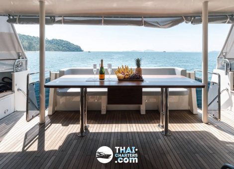«beluga 88ft» Аренда моторной яхты на Пхукете