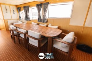 «beluga 88ft» Аренда моторной яхты на Пхукете