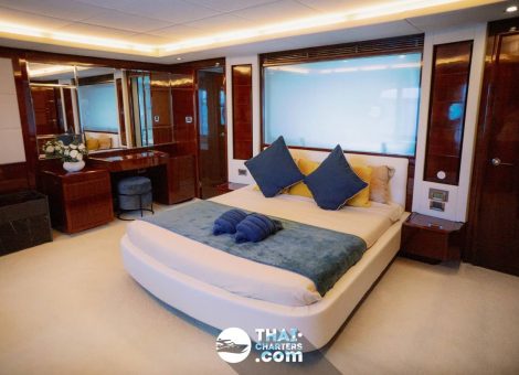 «custom 102ft» Аренда моторной яхты на Пхукете